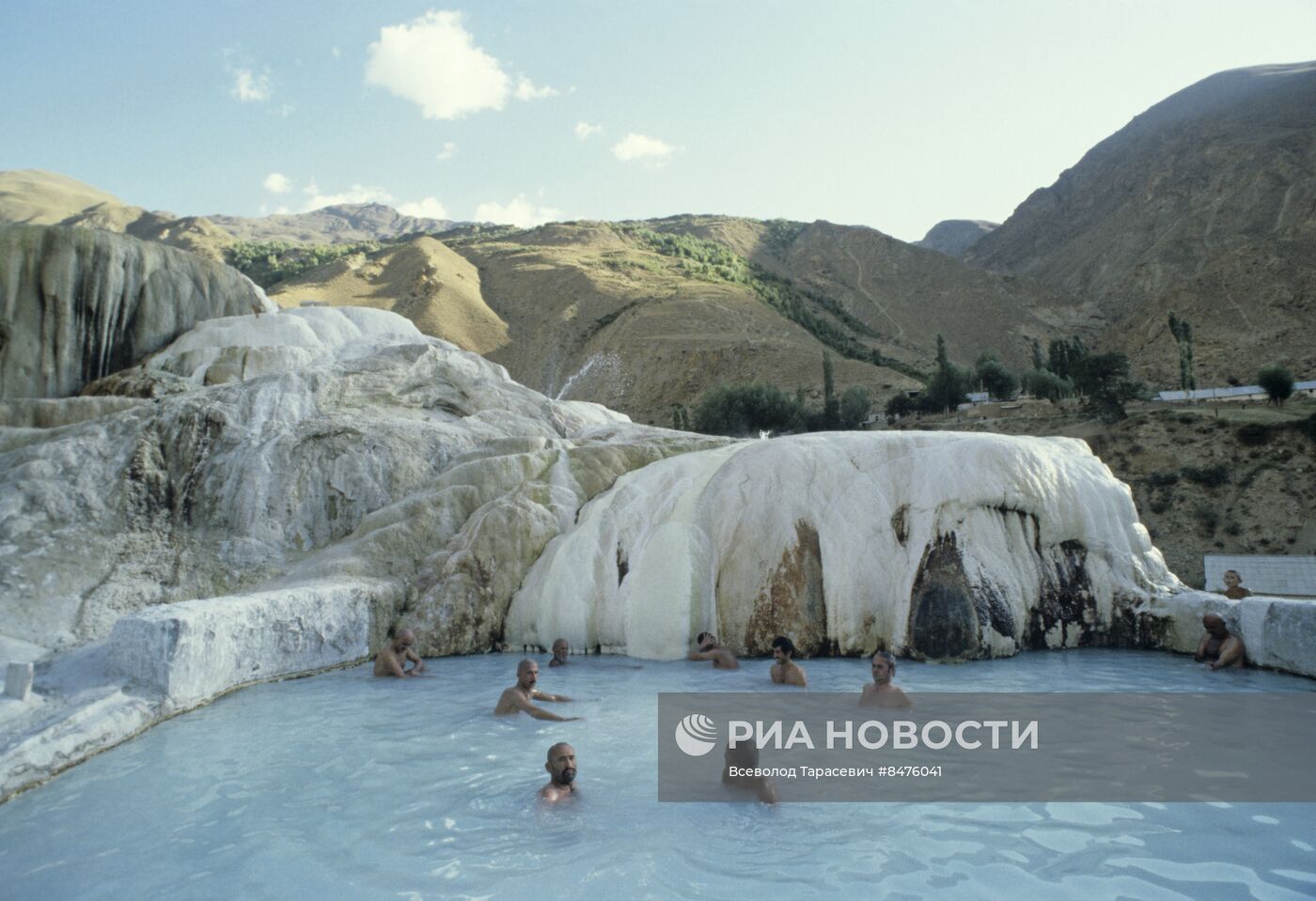 Горячие минеральные источники Гармчашма