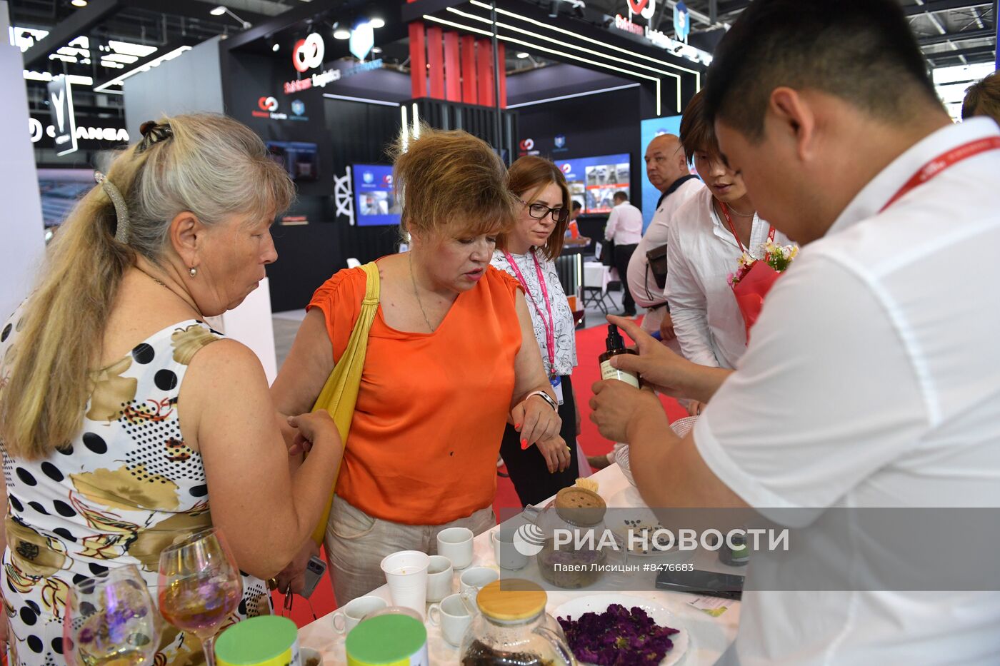 Международная выставка "Иннопром" в Екатеринбурге. Третий день 