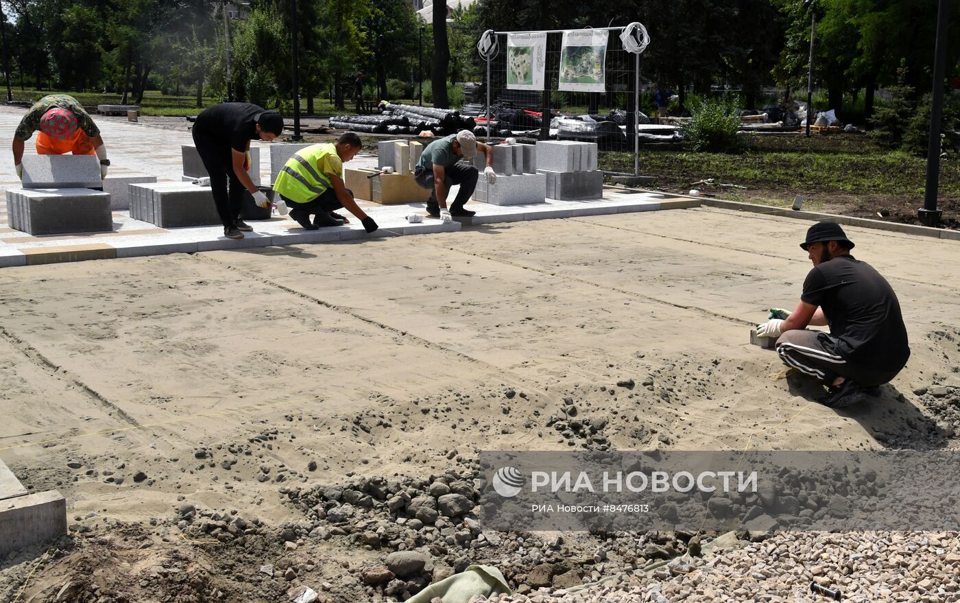 Реконструкция сквера Молодой гвардии в Луганске