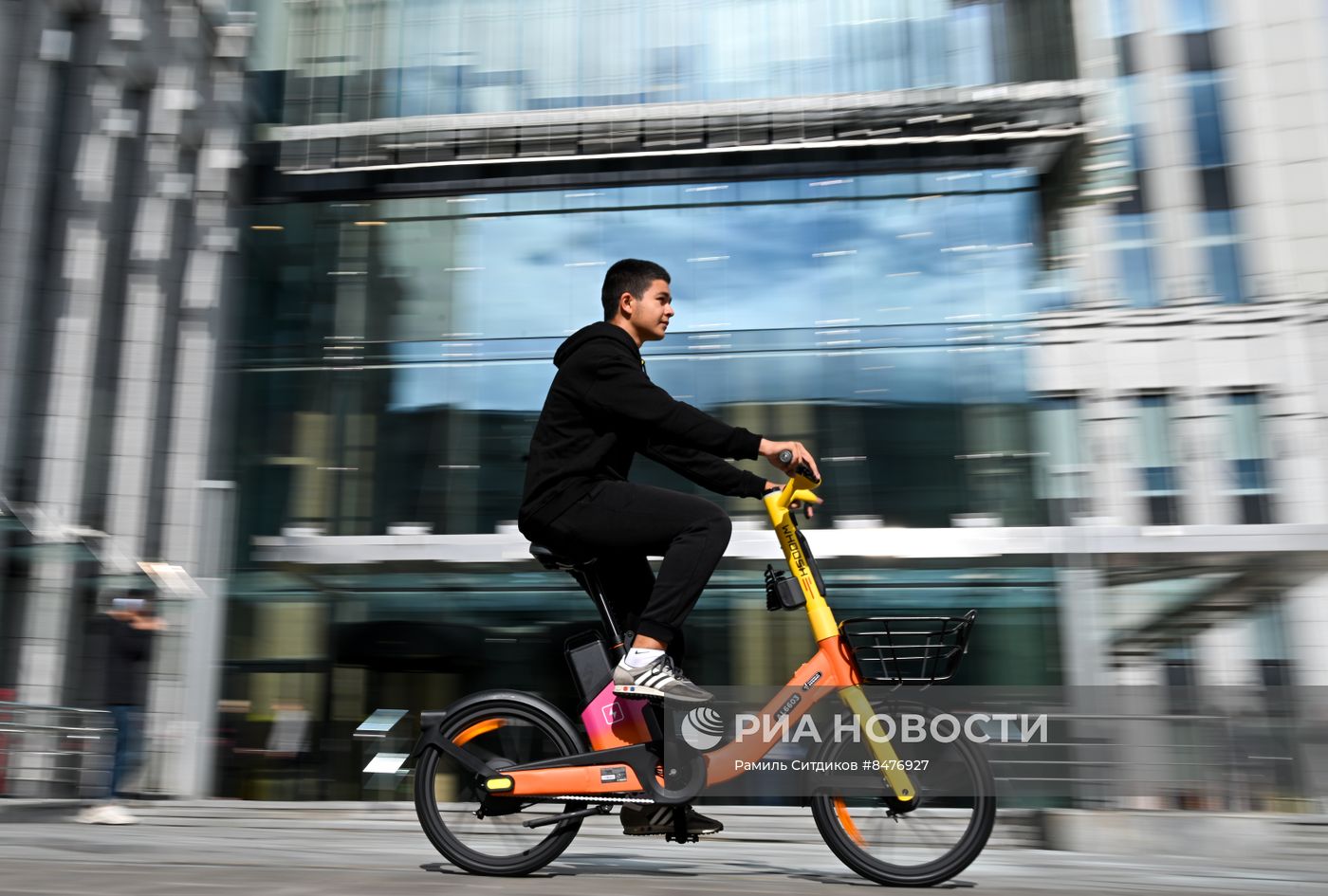 Whoosh запустил аренду электровелосипедов в Москве