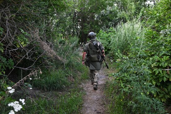 Боевые позиции добровольческого отряда "Барс"