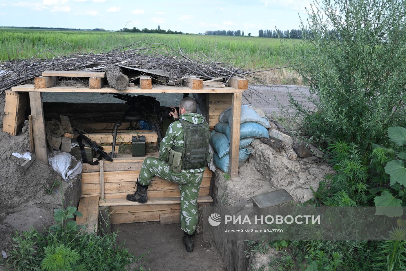 Боевые позиции добровольческого отряда "Барс"