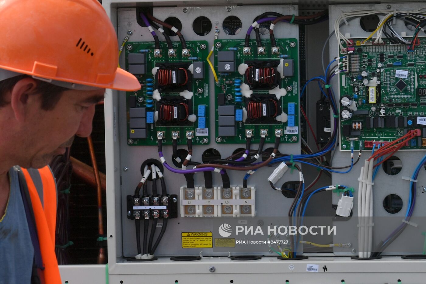 Строительство молодежного центра в Луганске