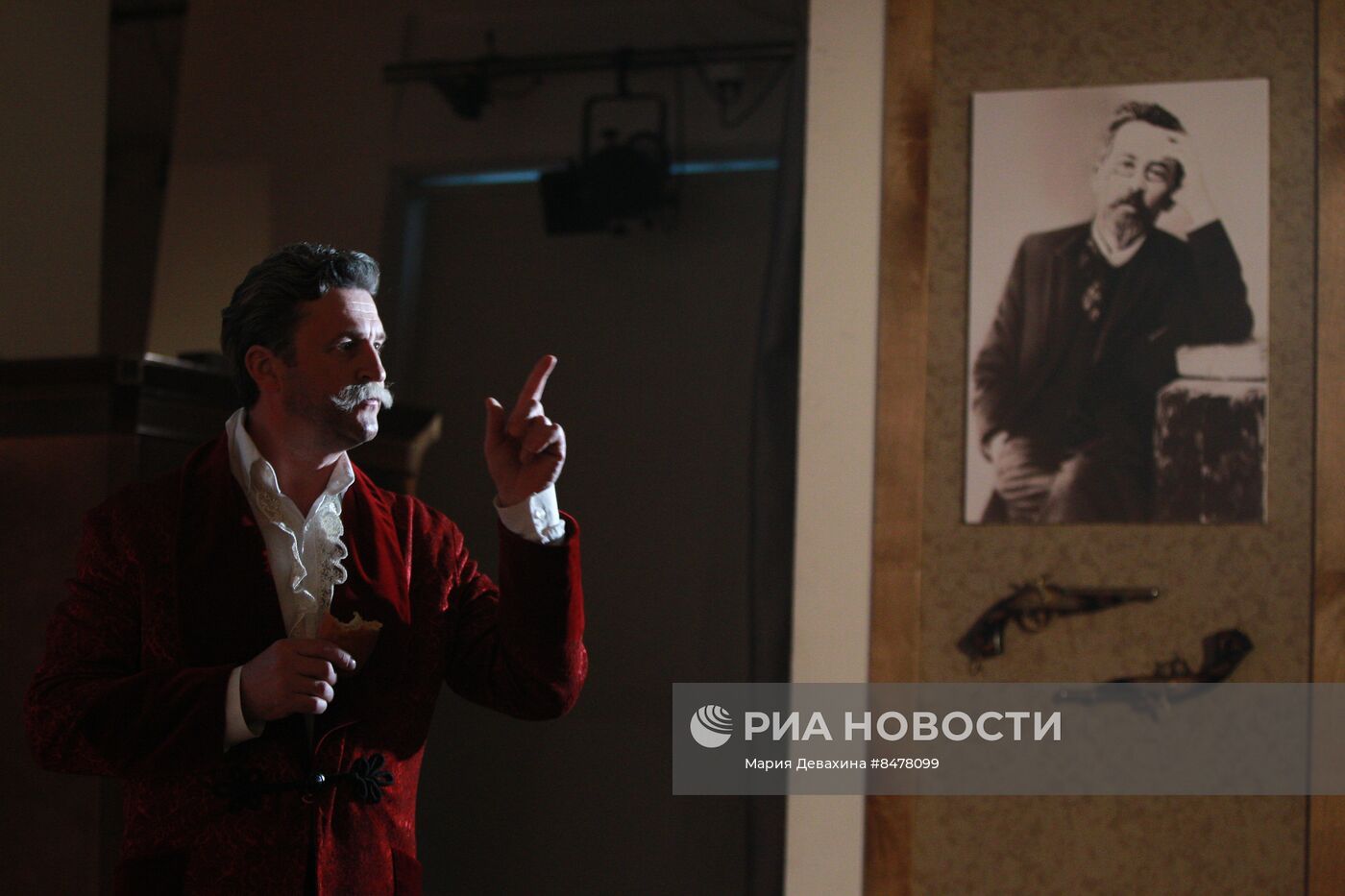 Спектакль "Чехов в 3D в театре "Школа драматического искусства"