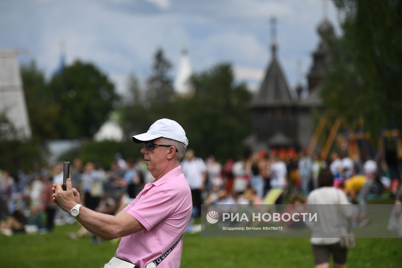 Праздник-фестиваль "День огурца" в Суздале