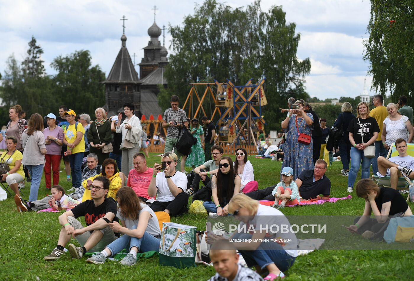 Праздник-фестиваль "День огурца" в Суздале