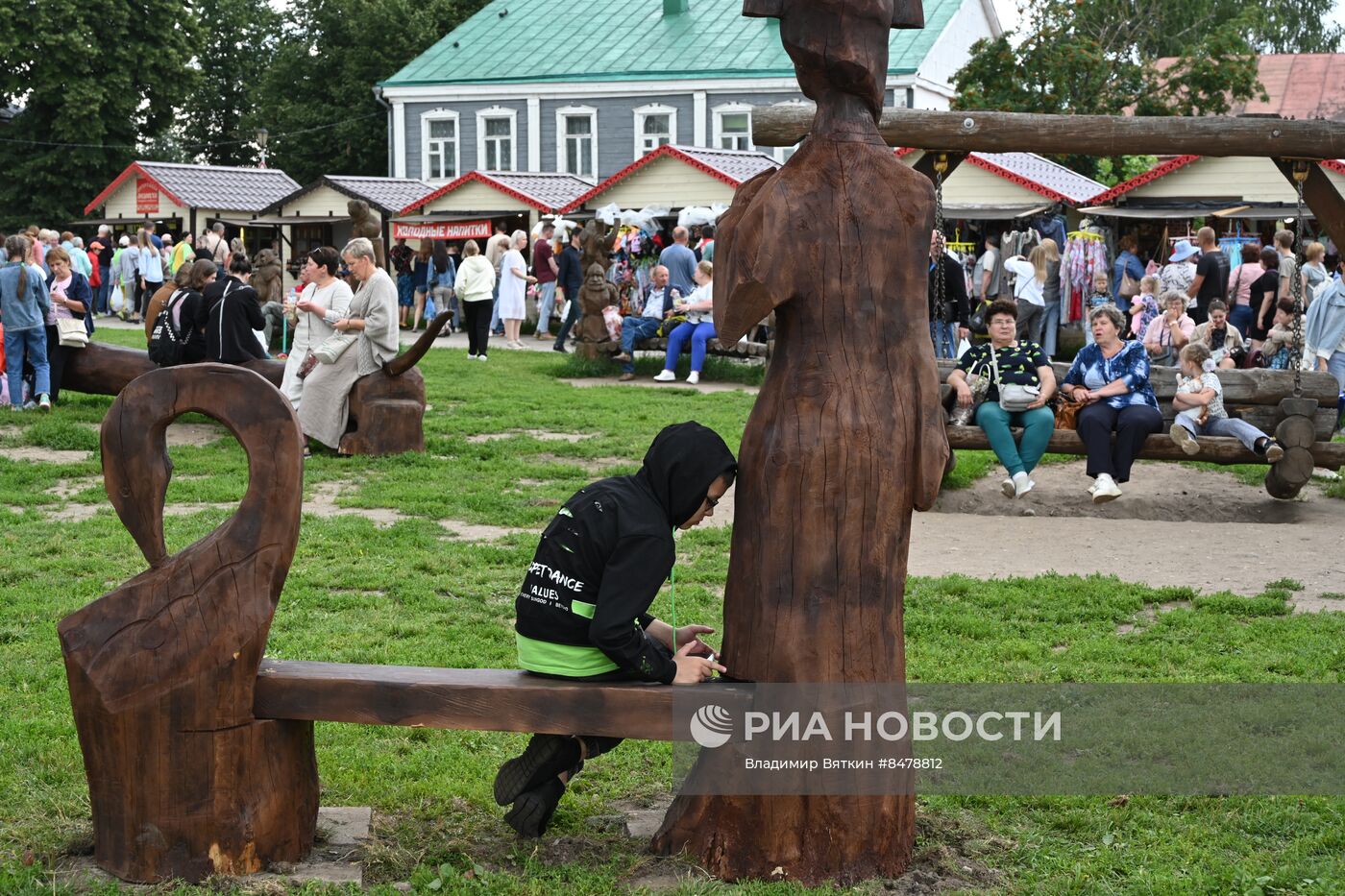 Праздник-фестиваль "День огурца" в Суздале