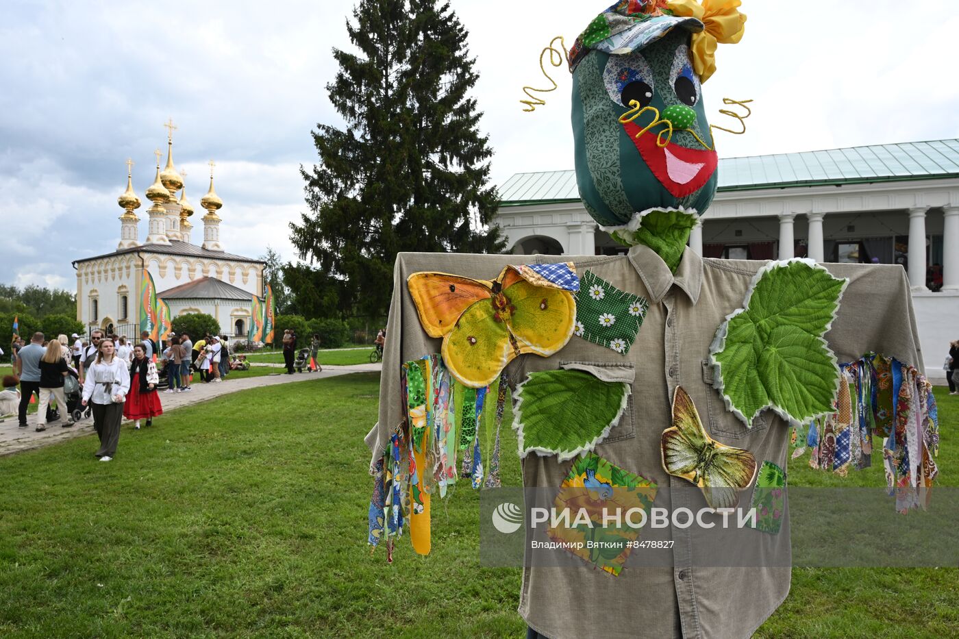 Праздник-фестиваль "День огурца" в Суздале