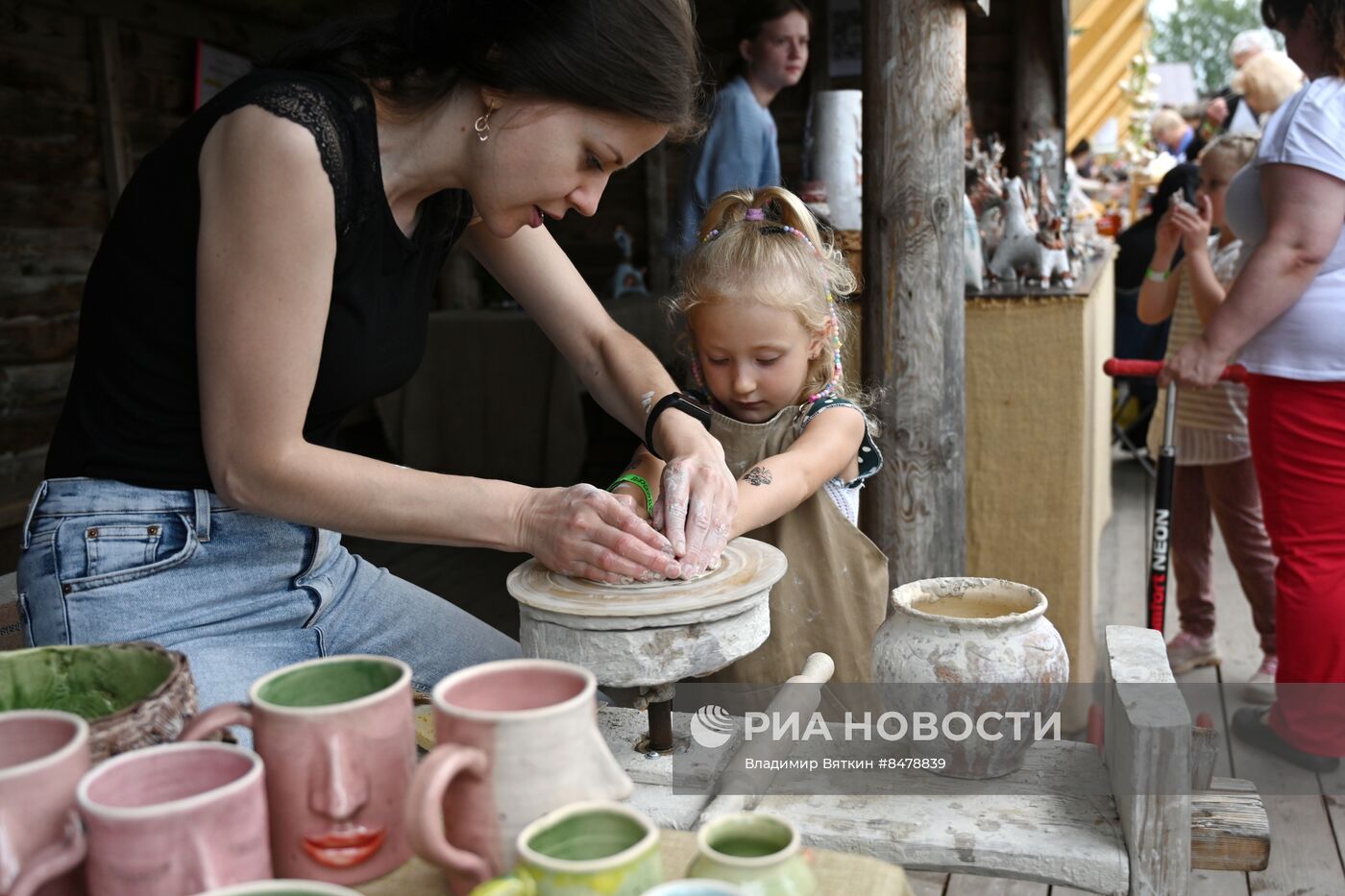 Праздник-фестиваль "День огурца" в Суздале