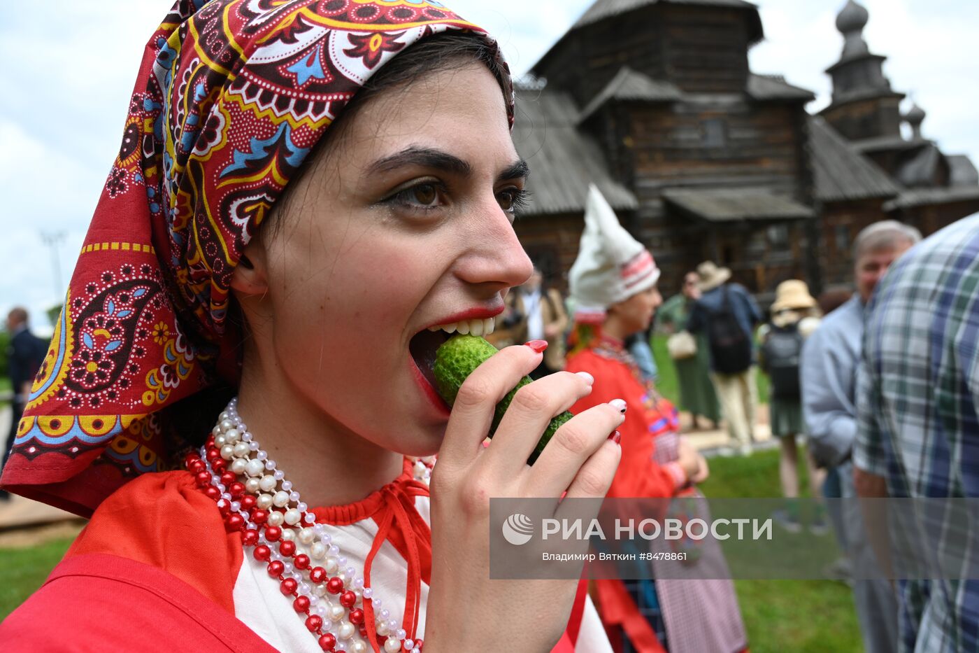 Праздник-фестиваль "День огурца" в Суздале