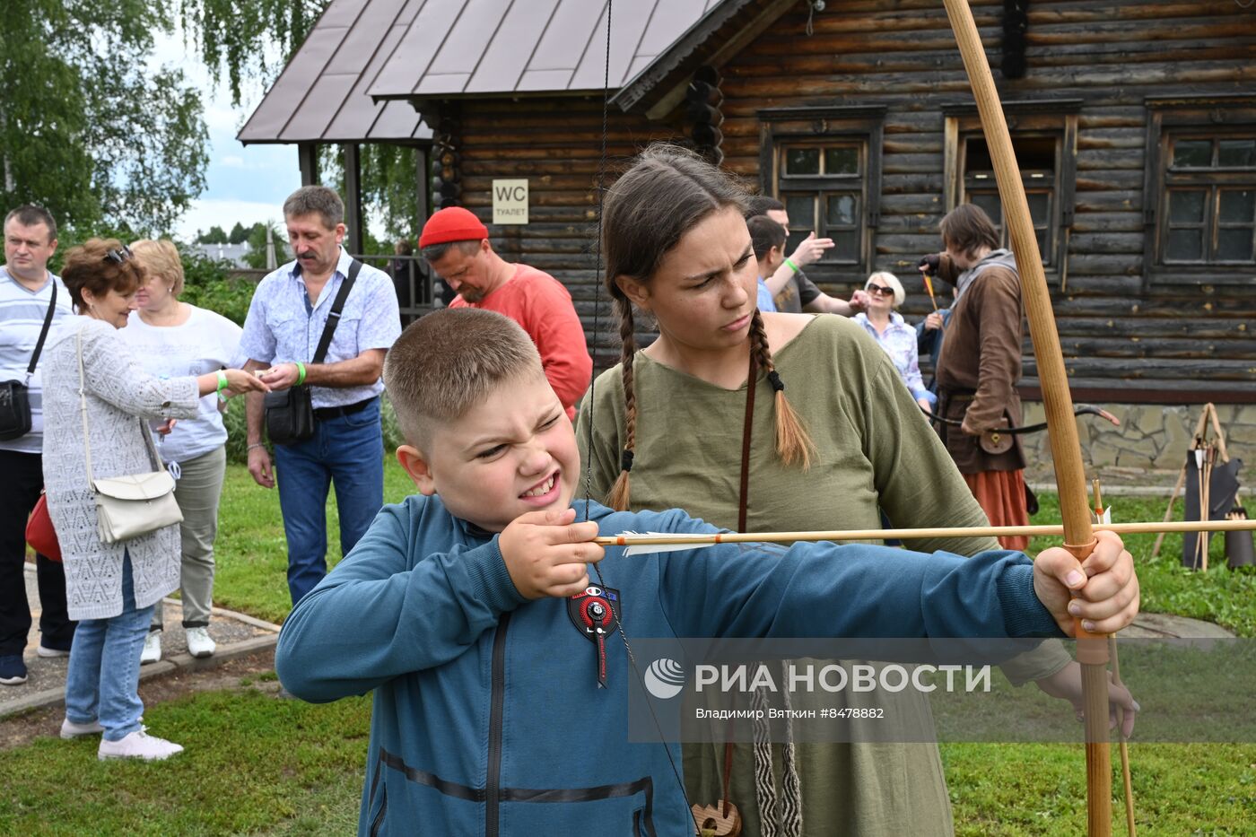 Праздник-фестиваль "День огурца" в Суздале