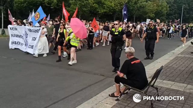 В Берлине прошло шествие против концертов Rammstein