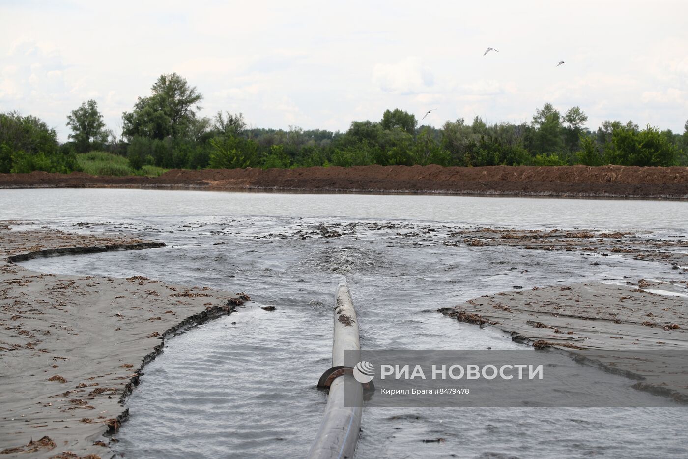 Работа по очистке реки Ахтуба в Волгоградской области | РИА Новости  Медиабанк