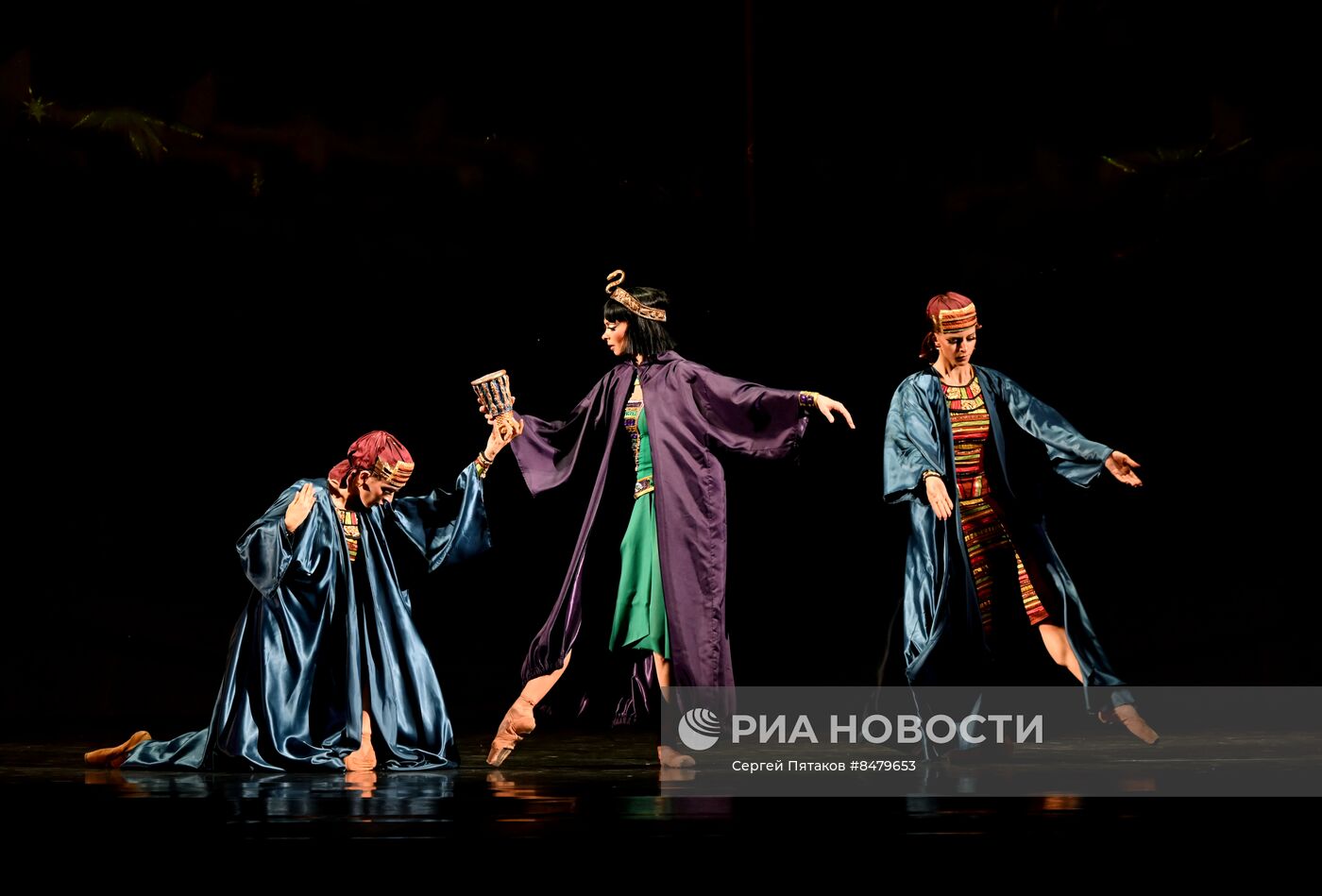 Спектакль "Клеопатра" на сцене Государственного Кремлевского Дворца