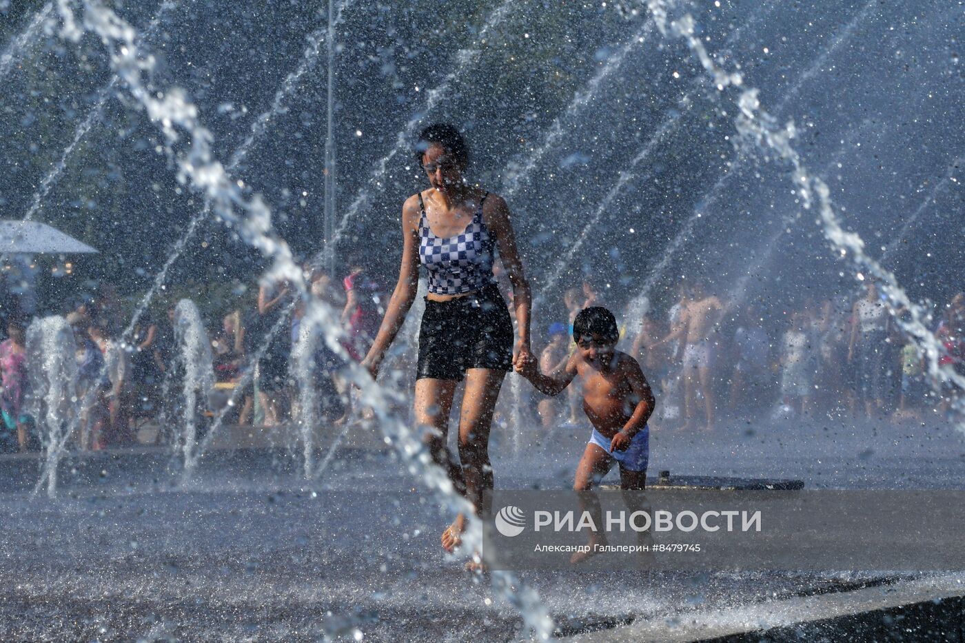 Теплая погода в Санкт-Петербурге