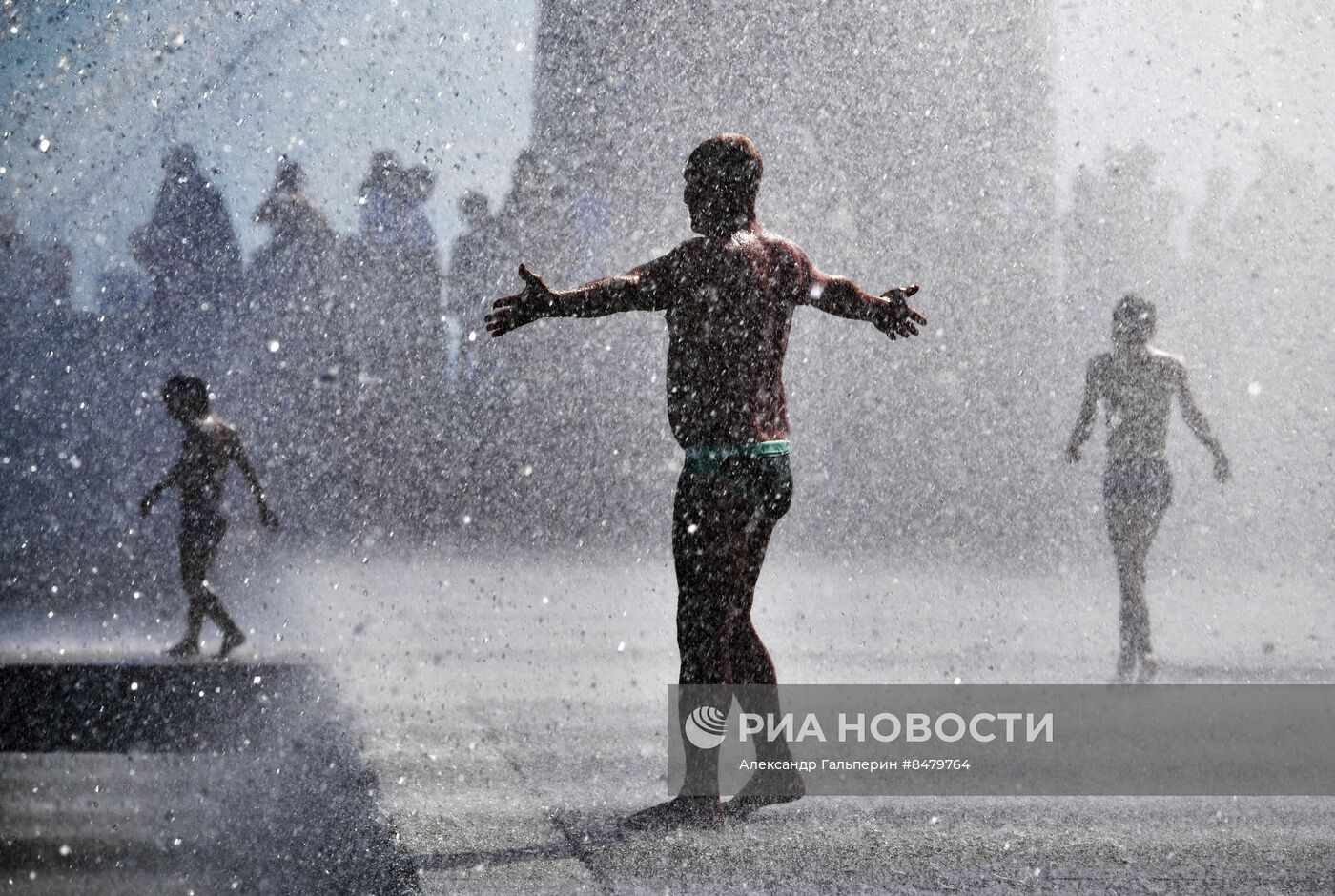 Теплая погода в Санкт-Петербурге