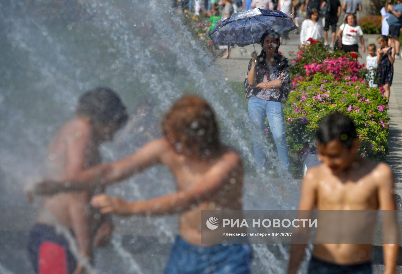 Теплая погода в Санкт-Петербурге