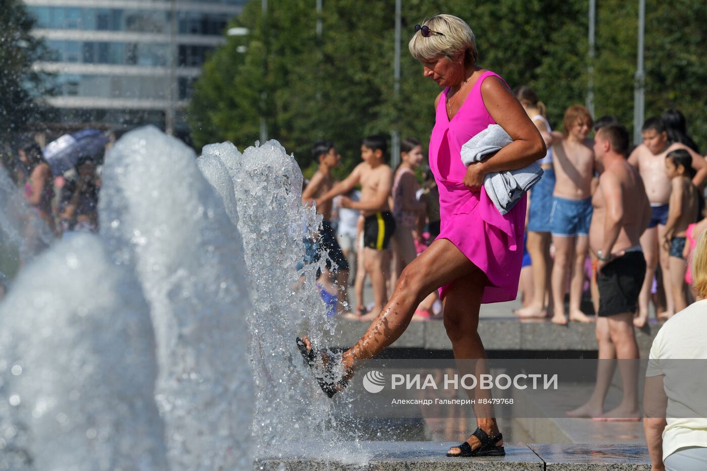 Теплая погода в Санкт-Петербурге