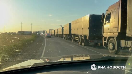 Пробка на въезд в Ростовскую область из ДНР растянулась на более чем 10 километров
