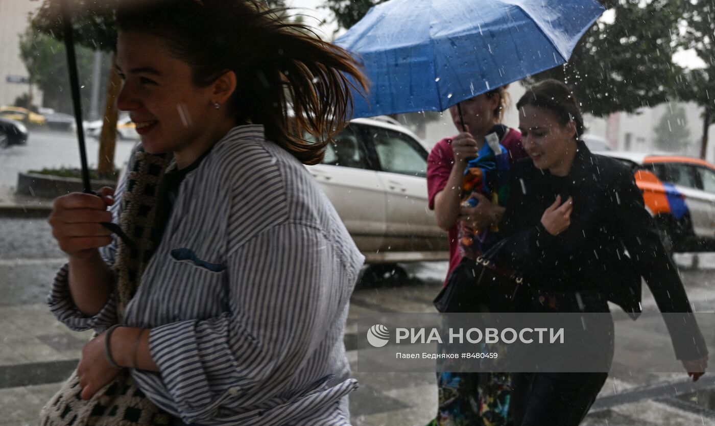 Сильный ливень в Москве