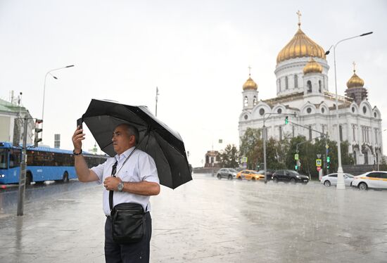 Сильный ливень в Москве