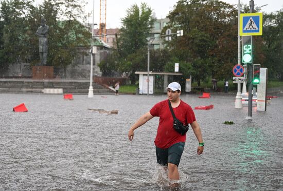 Сильный ливень в Москве