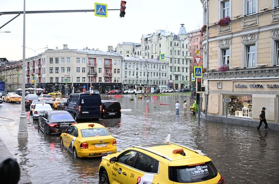 Сильный ливень в Москве