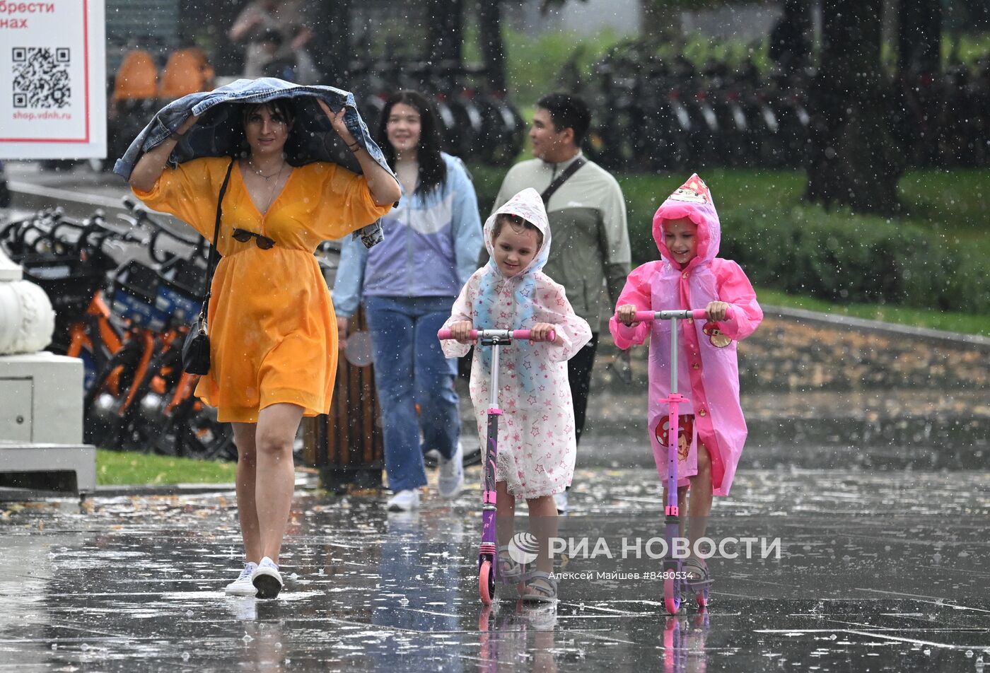 Сильный ливень в Москве