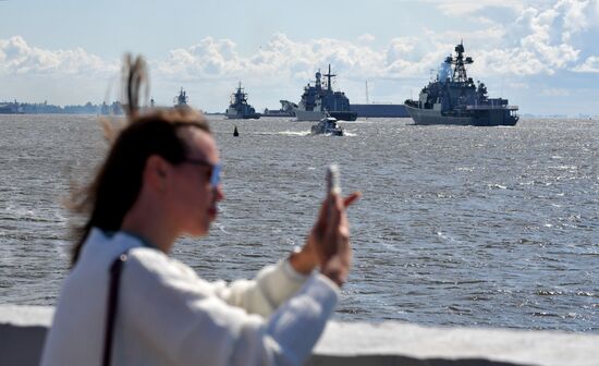 Подготовка ко Дню ВМФ в Санкт-Петербурге