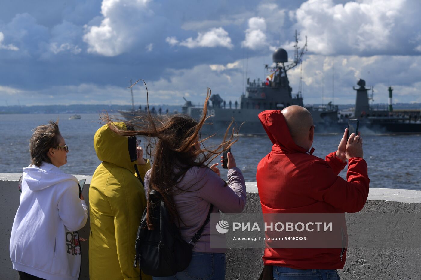 Подготовка ко Дню ВМФ в Санкт-Петербурге