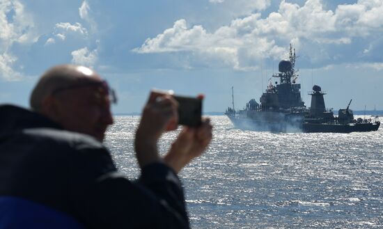 Подготовка ко Дню ВМФ в Санкт-Петербурге