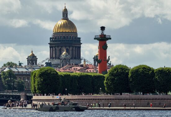 Подготовка ко Дню ВМФ в Санкт-Петербурге