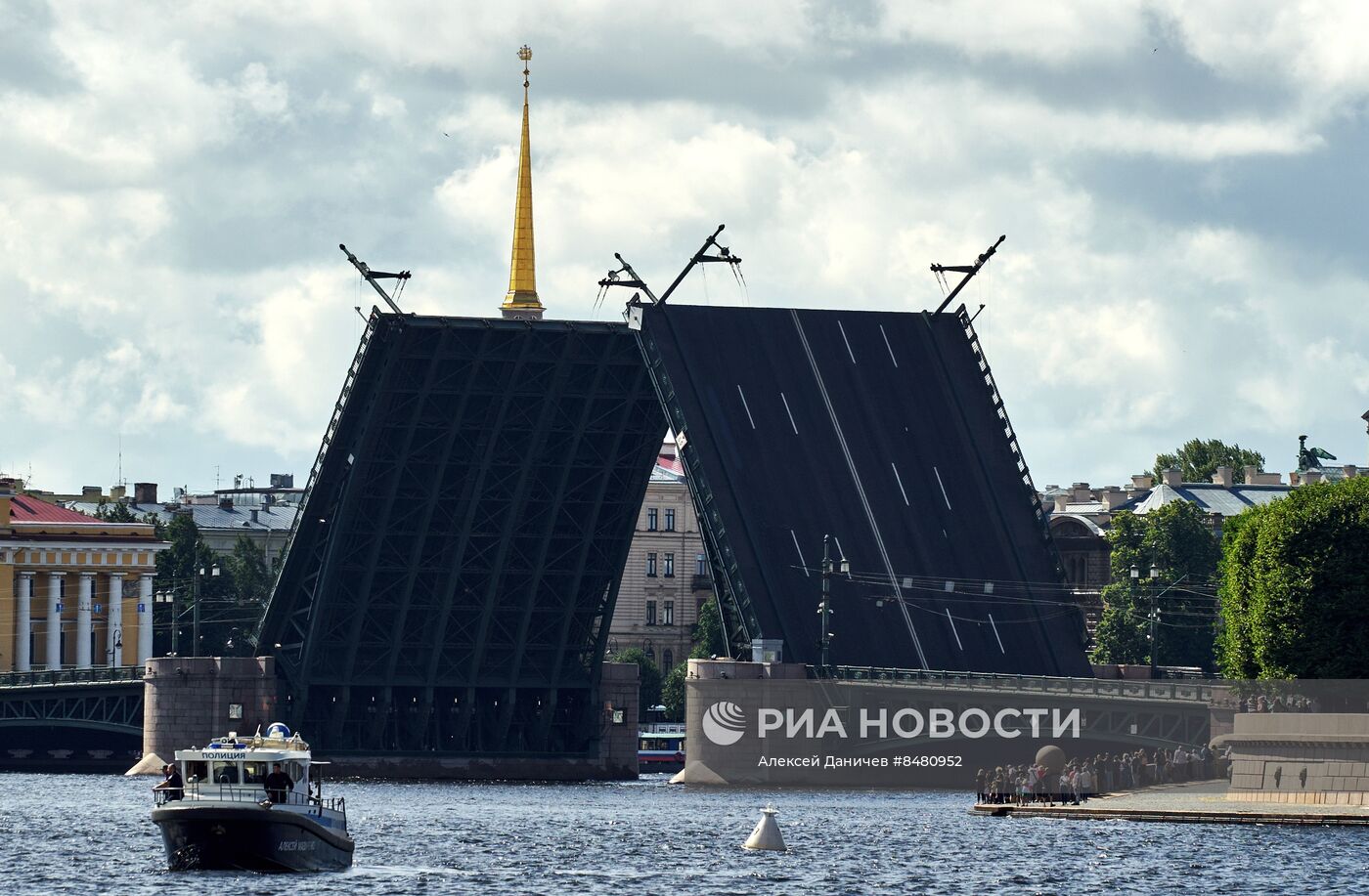 Подготовка ко Дню ВМФ в Санкт-Петербурге