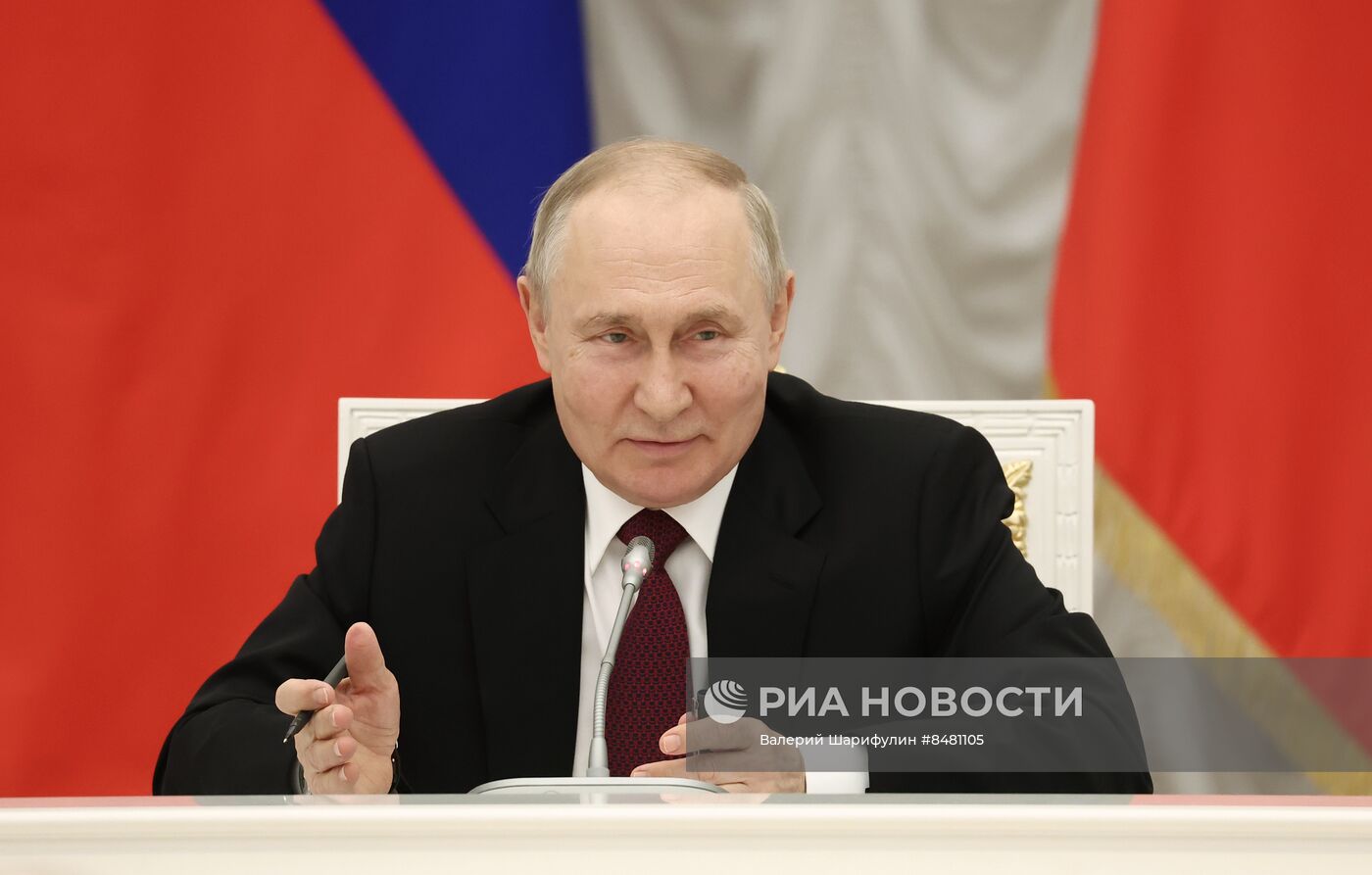 Президент РФ В. Путин провел заседание Наблюдательного совета АНО "Россия - страна возможностей"