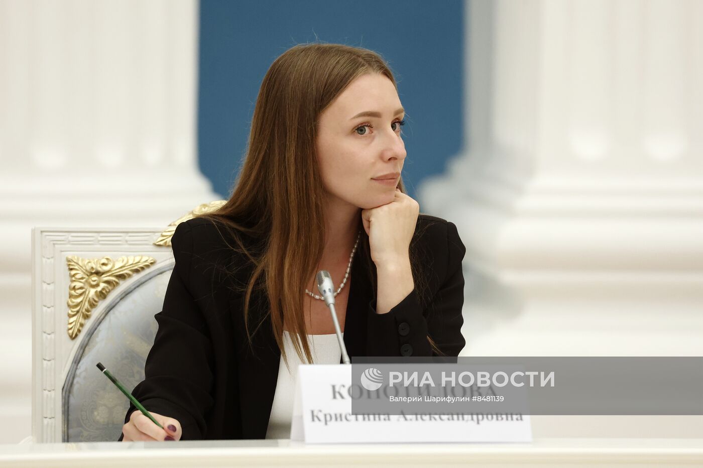 Президент РФ В. Путин провел заседание Наблюдательного совета АНО "Россия - страна возможностей"