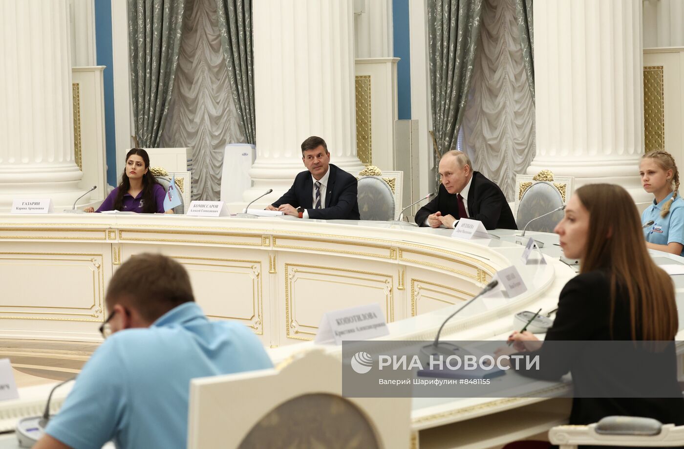 Президент РФ В. Путин провел заседание Наблюдательного совета АНО "Россия - страна возможностей"