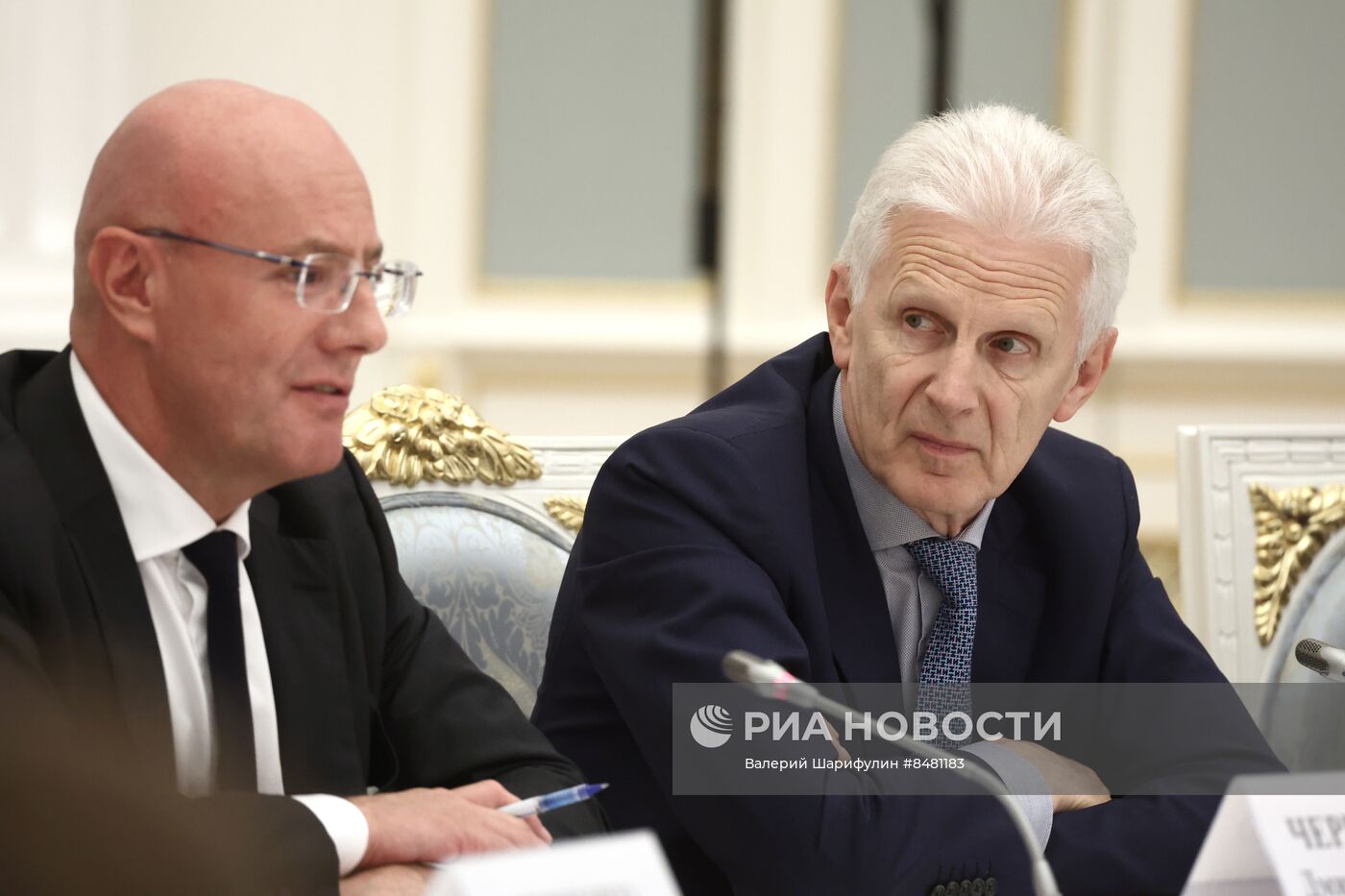 Президент РФ В. Путин провел заседание Наблюдательного совета АНО "Россия - страна возможностей"