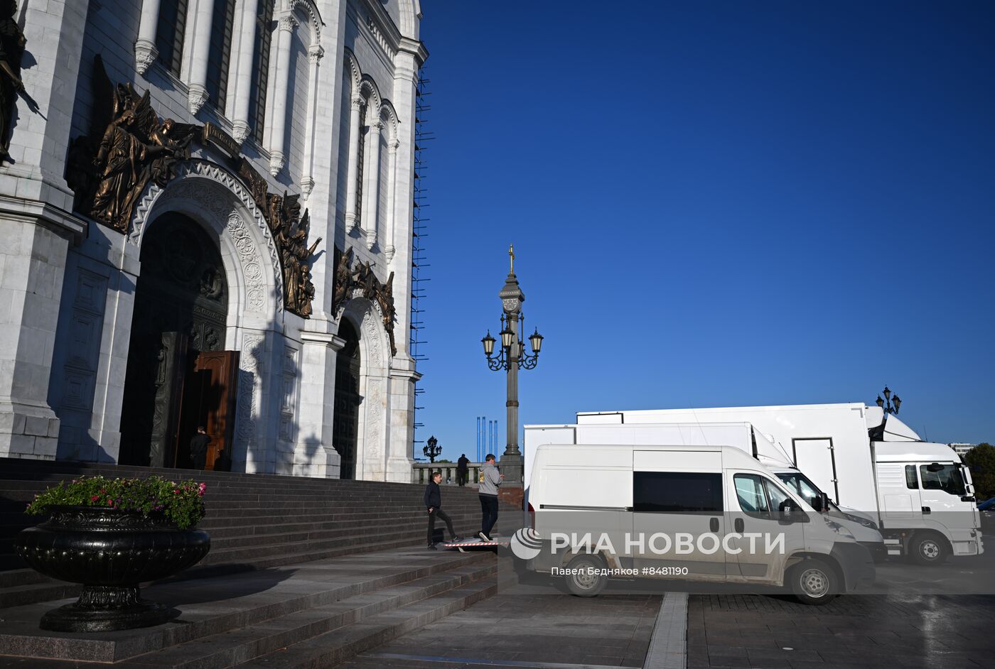 Прибытие иконы А. Рублева "Троица" в реставрационный центр им. Грабаря