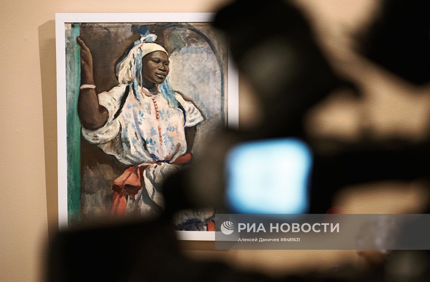 Пресс-показ выставки "Африка в русском искусстве" в Петербурге