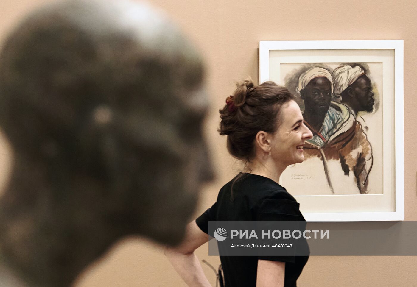Пресс-показ выставки  "Африка в русском искусстве" в Петербурге 