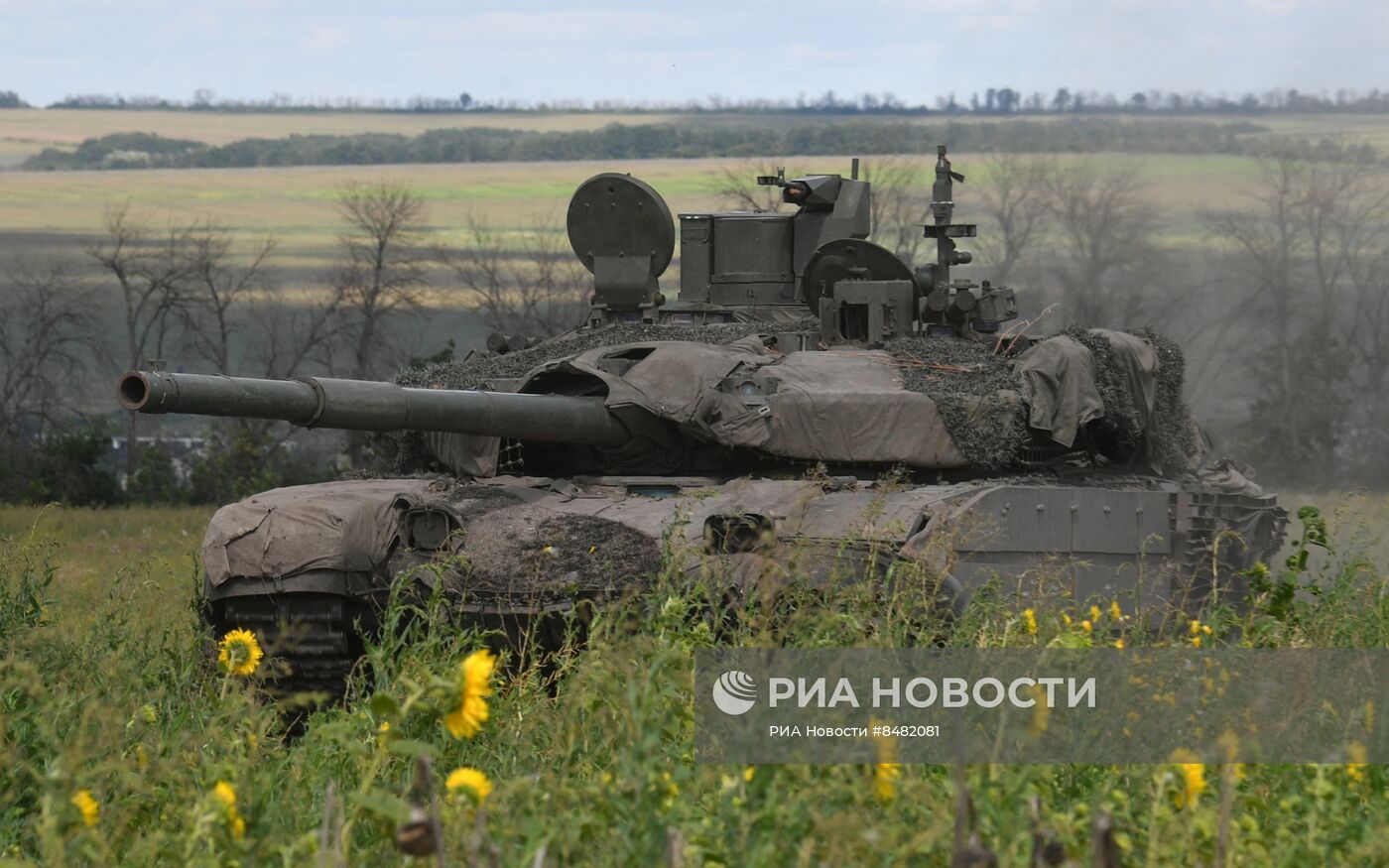 Боевая работа танка Т-90М "Прорыв" 1-й ТА ЗГВ с закрытых огневых позиций на Сватовском направлении