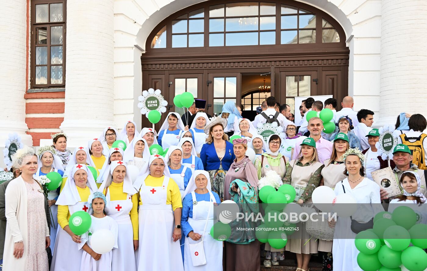 Благотворительная акция "Белый цветок" в Казани