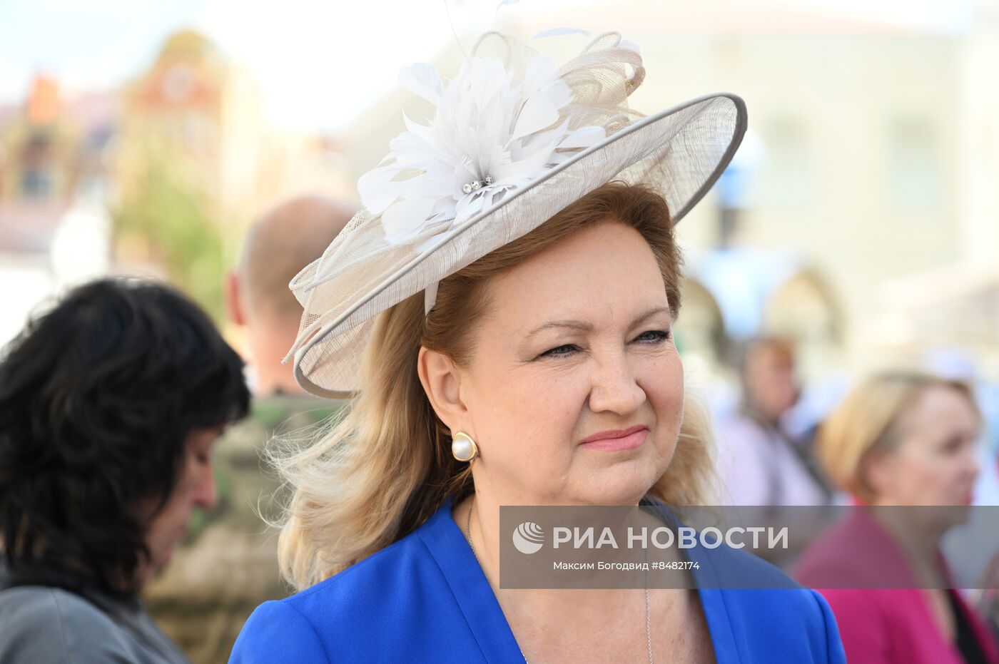 Благотворительная акция "Белый цветок" в Казани