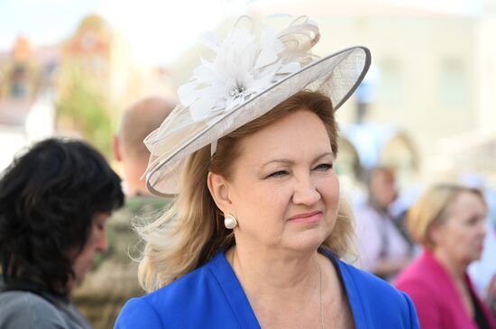 Благотворительная акция "Белый цветок" в Казани