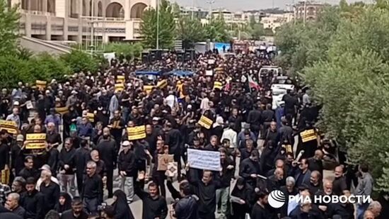 В Тегеране прошли акции протеста в связи с осквернением Корана в Стокгольме