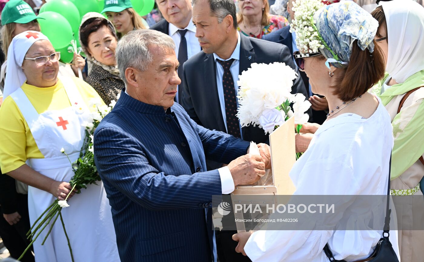 Благотворительная акция "Белый цветок" в Казани