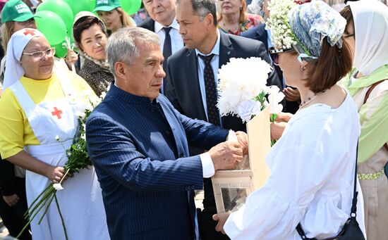 Благотворительная акция "Белый цветок" в Казани