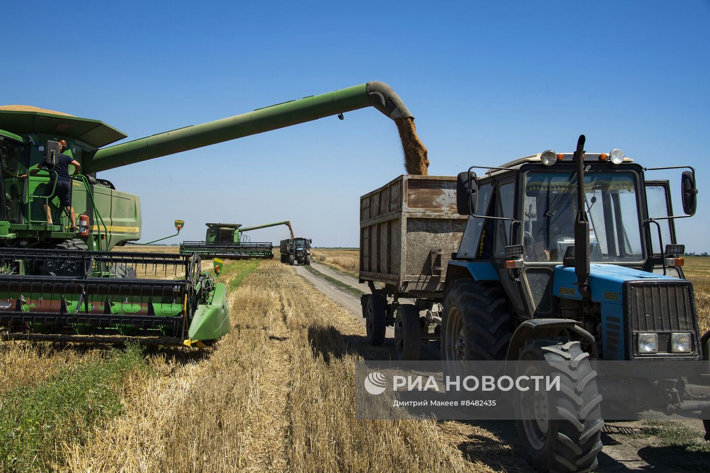 Уборка урожая зерновых в Херсонской области