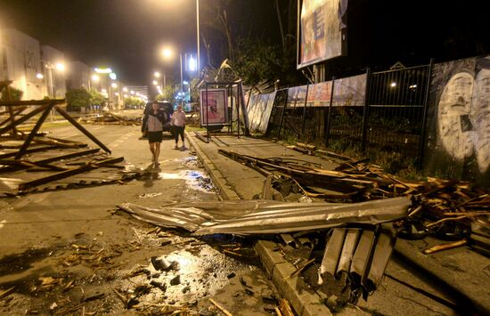 Последствия бури в сербском городе Нови-Сад