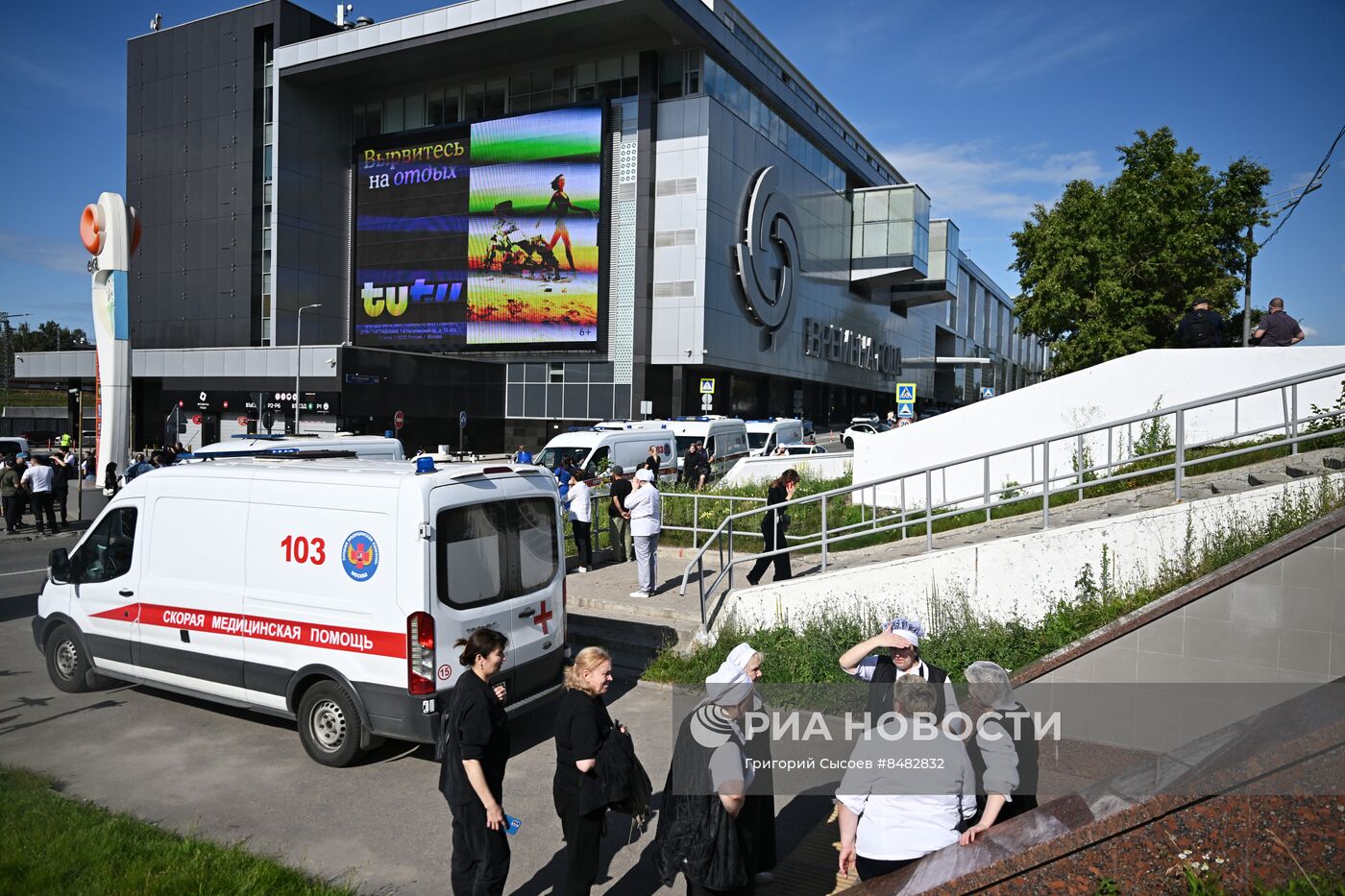 Прорыв горячей воды в ТЦ "Времена года" в Москве
